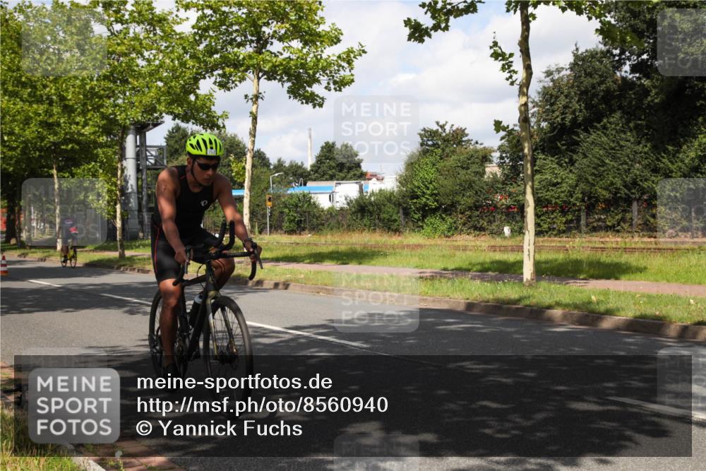 10.08.2025 - GEWOBA Citytriathlon Bremen Yannick Fuchs http://msf.ph/oto/8560940 10.08.2025 12:11:27 Radfahren 575, 578, 583, 645, 713, 894, 1038 meine-sportfotos.de