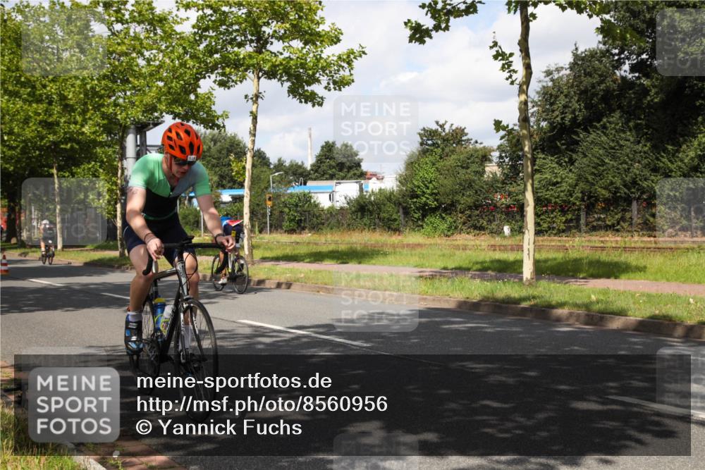 10.08.2025 - GEWOBA Citytriathlon Bremen Yannick Fuchs http://msf.ph/oto/8560956 10.08.2025 12:11:35 Radfahren 578, 583, 645, 752, 894, 1038 meine-sportfotos.de