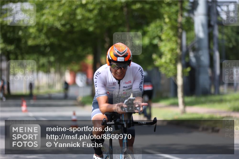 10.08.2025 - GEWOBA Citytriathlon Bremen Yannick Fuchs http://msf.ph/oto/8560970 10.08.2025 12:43:46 Radfahren 608, 835, 837, 842, 907, 925, 954, 955, 1012 meine-sportfotos.de