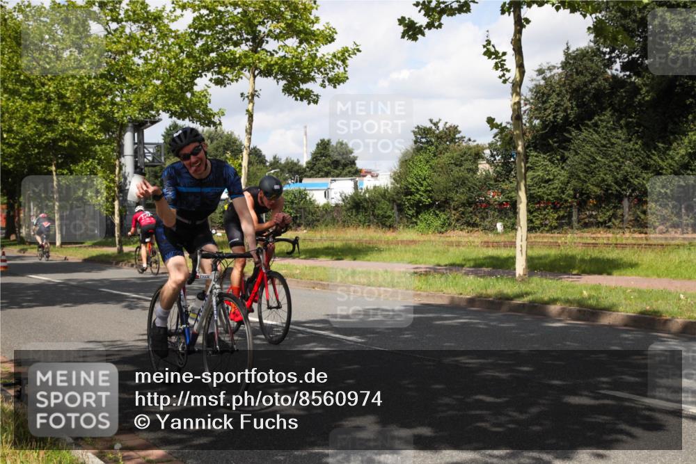 10.08.2025 - GEWOBA Citytriathlon Bremen Yannick Fuchs http://msf.ph/oto/8560974 10.08.2025 12:11:48 Radfahren 583, 667, 699, 702, 752 meine-sportfotos.de