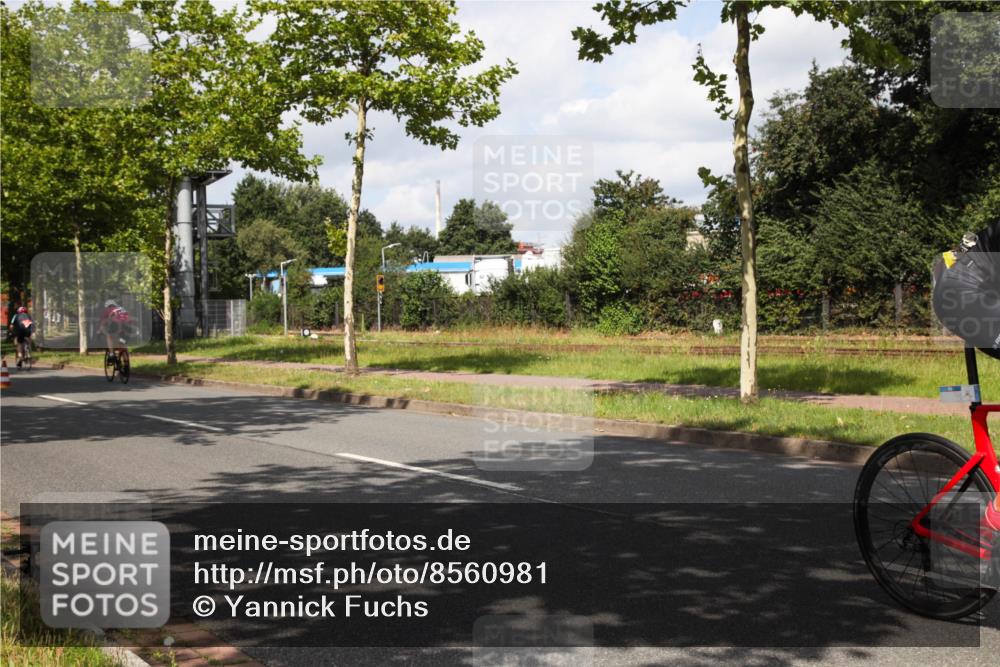 10.08.2025 - GEWOBA Citytriathlon Bremen Yannick Fuchs http://msf.ph/oto/8560981 10.08.2025 12:11:49 Radfahren 583, 667, 699, 702, 752 meine-sportfotos.de