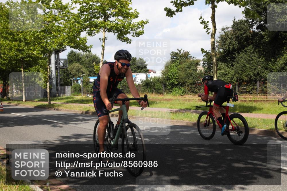 10.08.2025 - GEWOBA Citytriathlon Bremen Yannick Fuchs http://msf.ph/oto/8560986 10.08.2025 12:11:56 Radfahren 576, 667, 699, 702, 752, 799, 907 meine-sportfotos.de