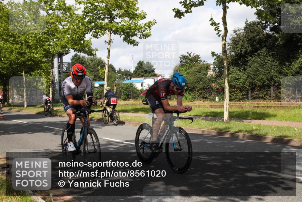 10.08.2025 - GEWOBA Citytriathlon Bremen Yannick Fuchs http://msf.ph/oto/8561020 10.08.2025 12:12:07 Radfahren 576, 605, 667, 699, 702, 751, 799, 816, 907, 1003 meine-sportfotos.de