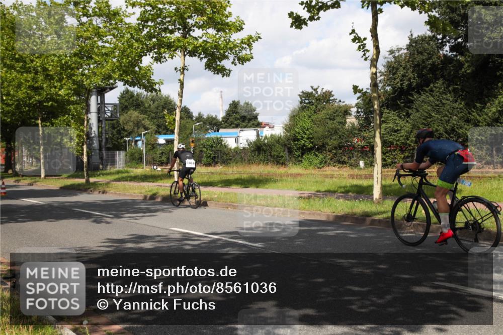 10.08.2025 - GEWOBA Citytriathlon Bremen Yannick Fuchs http://msf.ph/oto/8561036 10.08.2025 12:12:23 Radfahren 605, 751, 769, 875, 932, 1003 meine-sportfotos.de