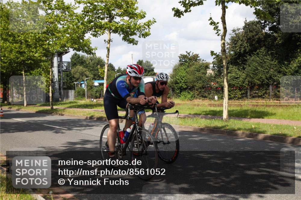 10.08.2025 - GEWOBA Citytriathlon Bremen Yannick Fuchs http://msf.ph/oto/8561052 10.08.2025 12:12:39 Radfahren 640, 692, 769, 851, 875, 885, 1012 meine-sportfotos.de