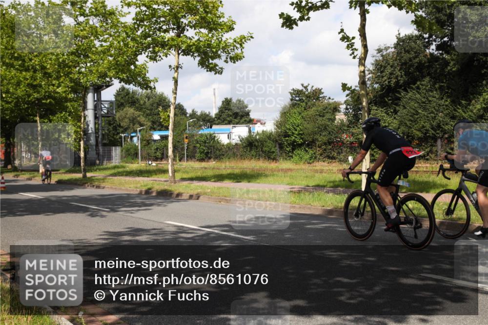 10.08.2025 - GEWOBA Citytriathlon Bremen Yannick Fuchs http://msf.ph/oto/8561076 10.08.2025 12:12:52 Radfahren 640, 675, 692, 745, 767, 771, 851, 884, 885, 960 meine-sportfotos.de