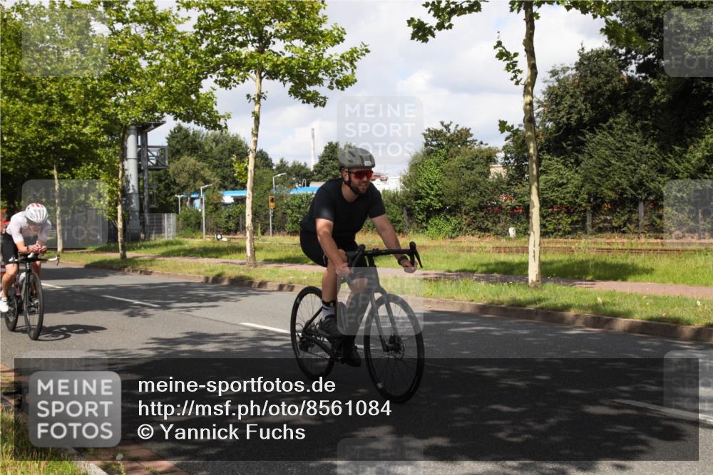 10.08.2025 - GEWOBA Citytriathlon Bremen Yannick Fuchs http://msf.ph/oto/8561084 10.08.2025 12:12:58 Radfahren 640, 675, 745, 767, 771, 884, 885, 960 meine-sportfotos.de