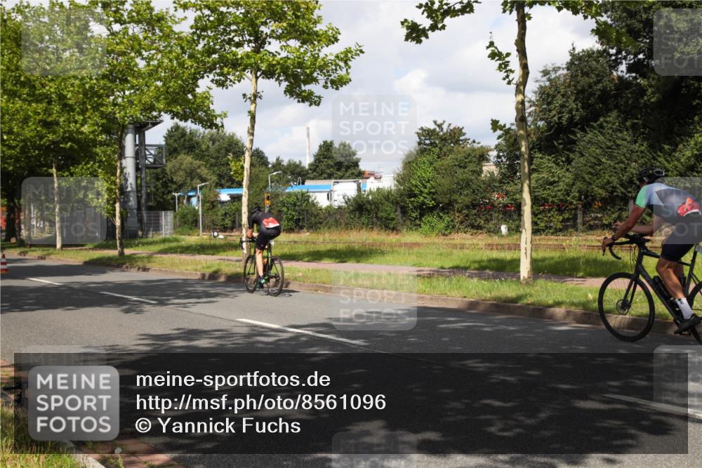 10.08.2025 - GEWOBA Citytriathlon Bremen Yannick Fuchs http://msf.ph/oto/8561096 10.08.2025 12:13:03 Radfahren 675, 745, 760, 767, 771, 884, 960, 1013 meine-sportfotos.de