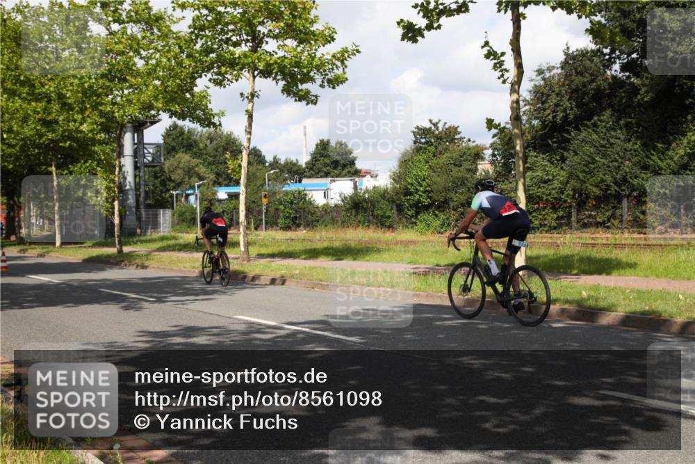 10.08.2025 - GEWOBA Citytriathlon Bremen Yannick Fuchs http://msf.ph/oto/8561098 10.08.2025 12:13:04 Radfahren 675, 745, 760, 767, 771, 884, 960, 1013 meine-sportfotos.de