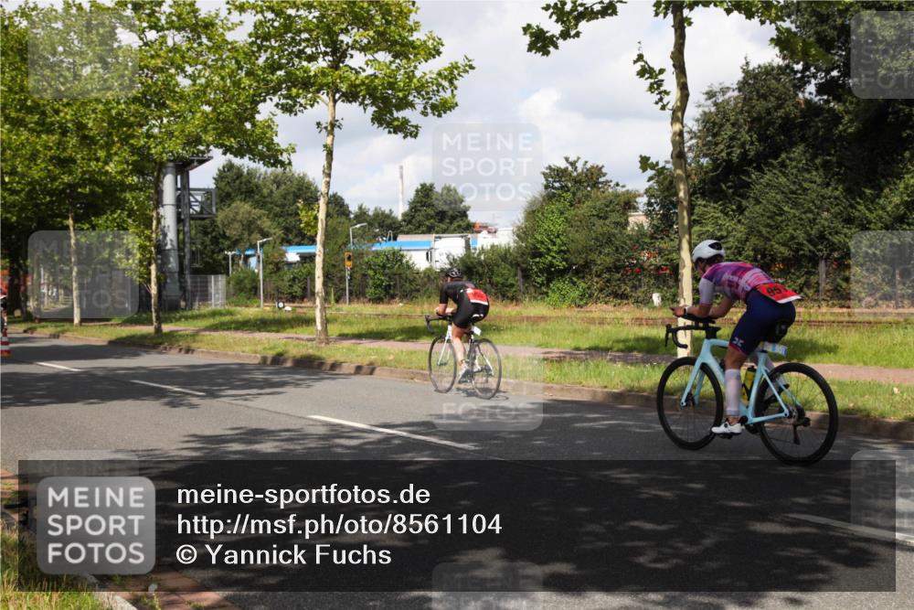 10.08.2025 - GEWOBA Citytriathlon Bremen Yannick Fuchs http://msf.ph/oto/8561104 10.08.2025 12:13:10 Radfahren 675, 745, 760, 767, 960, 1013, 1026 meine-sportfotos.de