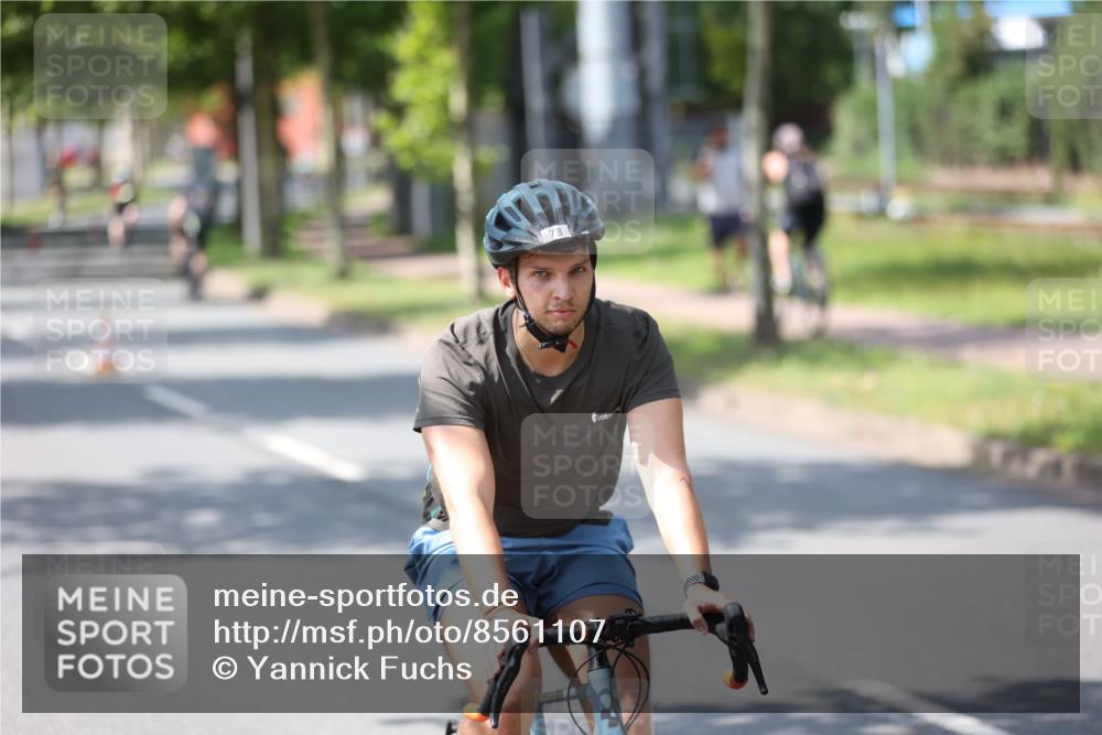 10.08.2025 - GEWOBA Citytriathlon Bremen Yannick Fuchs http://msf.ph/oto/8561107 10.08.2025 14:21:03 Radfahren 6, 19, 61, 73, 110, 142, 145, 157, 191, 266 meine-sportfotos.de