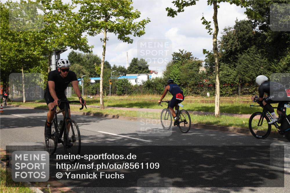 10.08.2025 - GEWOBA Citytriathlon Bremen Yannick Fuchs http://msf.ph/oto/8561109 10.08.2025 12:13:13 Radfahren 675, 760, 767, 1013, 1026 meine-sportfotos.de