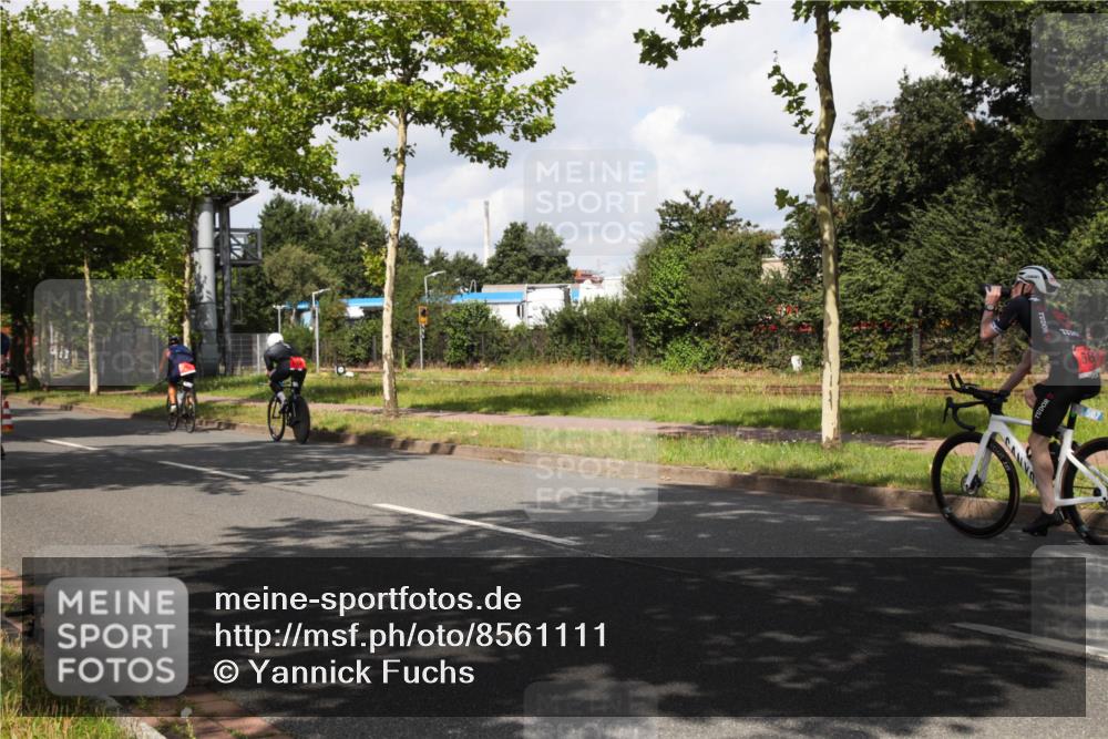 10.08.2025 - GEWOBA Citytriathlon Bremen Yannick Fuchs http://msf.ph/oto/8561111 10.08.2025 12:13:14 Radfahren 675, 760, 767, 774, 1013, 1026 meine-sportfotos.de