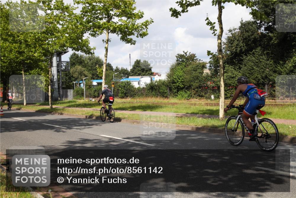 10.08.2025 - GEWOBA Citytriathlon Bremen Yannick Fuchs http://msf.ph/oto/8561142 10.08.2025 12:13:31 Radfahren 552, 612, 649, 664, 770, 774, 916, 1017 meine-sportfotos.de