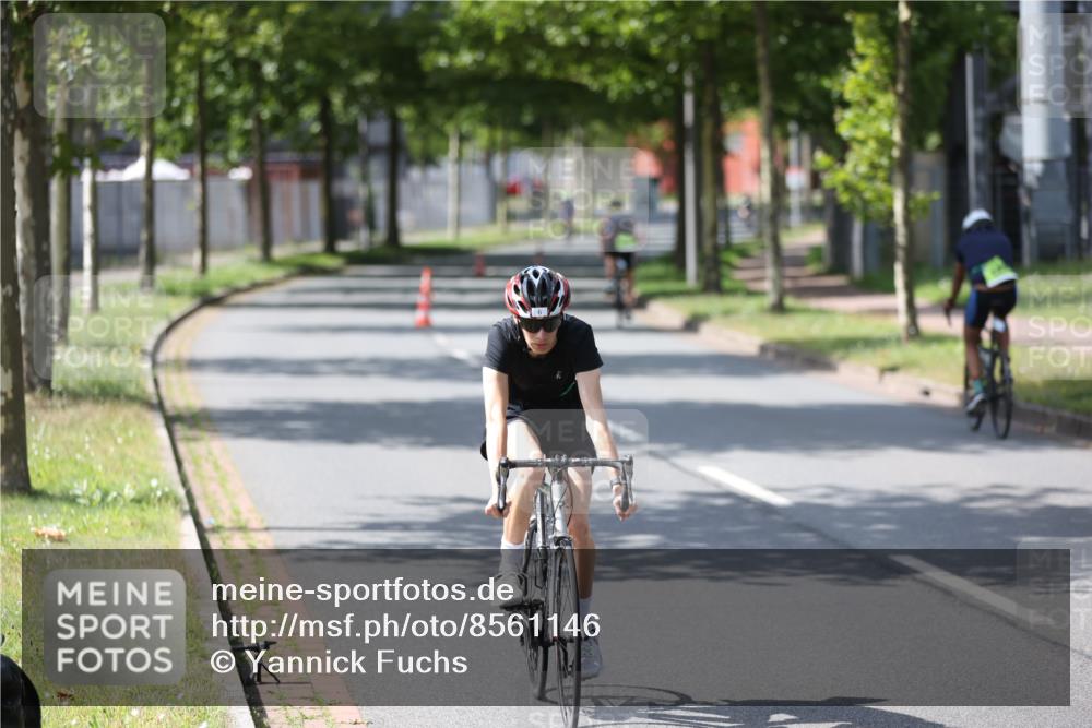 10.08.2025 - GEWOBA Citytriathlon Bremen Yannick Fuchs http://msf.ph/oto/8561146 10.08.2025 14:21:13 Radfahren 6, 19, 191, 266 meine-sportfotos.de