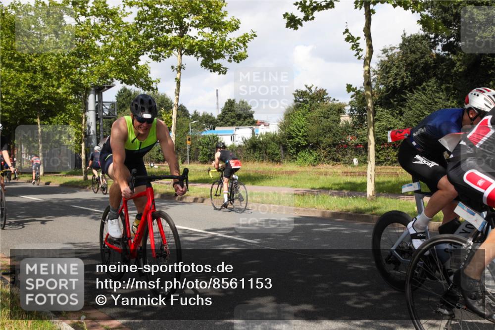 10.08.2025 - GEWOBA Citytriathlon Bremen Yannick Fuchs http://msf.ph/oto/8561153 10.08.2025 12:13:35 Radfahren 552, 612, 649, 664, 770, 774, 776, 823, 916, 1017 meine-sportfotos.de