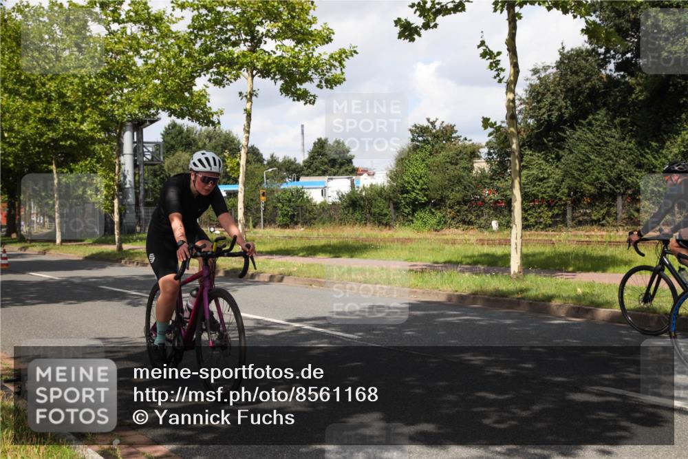 10.08.2025 - GEWOBA Citytriathlon Bremen Yannick Fuchs http://msf.ph/oto/8561168 10.08.2025 12:13:43 Radfahren 552, 568, 612, 621, 649, 664, 733, 770, 776, 823, 863, 916, 1017 meine-sportfotos.de