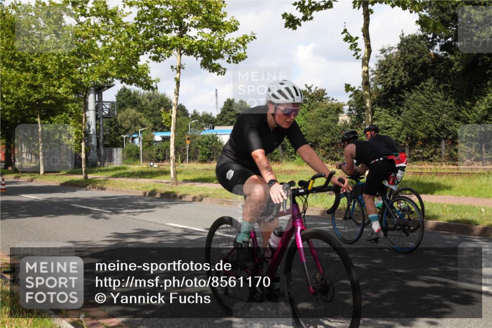 10.08.2025 - GEWOBA Citytriathlon Bremen Yannick Fuchs http://msf.ph/oto/8561170 10.08.2025 12:13:43 Radfahren 552, 568, 612, 621, 649, 664, 733, 770, 776, 823, 863, 916, 1017 meine-sportfotos.de