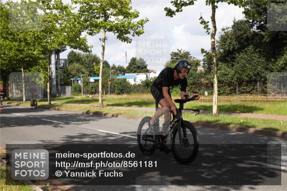 10.08.2025 - GEWOBA Citytriathlon Bremen Yannick Fuchs http://msf.ph/oto/8561181 10.08.2025 12:13:48 Radfahren 552, 568, 590, 612, 621, 664, 733, 770, 776, 823, 863, 916, 951, 1017 meine-sportfotos.de