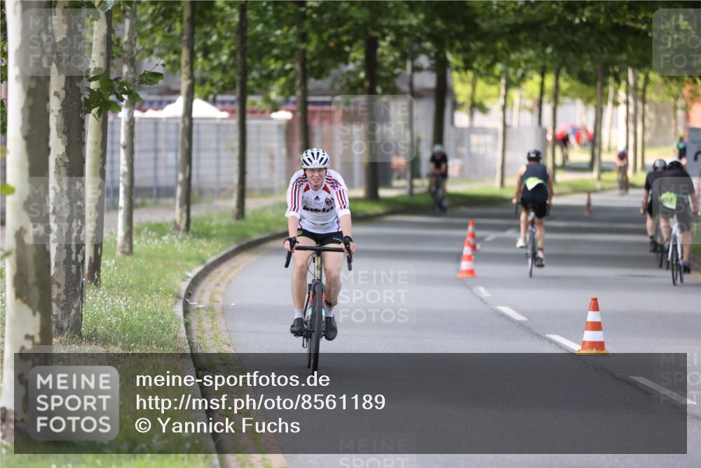 10.08.2025 - GEWOBA Citytriathlon Bremen Yannick Fuchs http://msf.ph/oto/8561189 10.08.2025 14:21:33 Radfahren 9, 140, 177, 334 meine-sportfotos.de