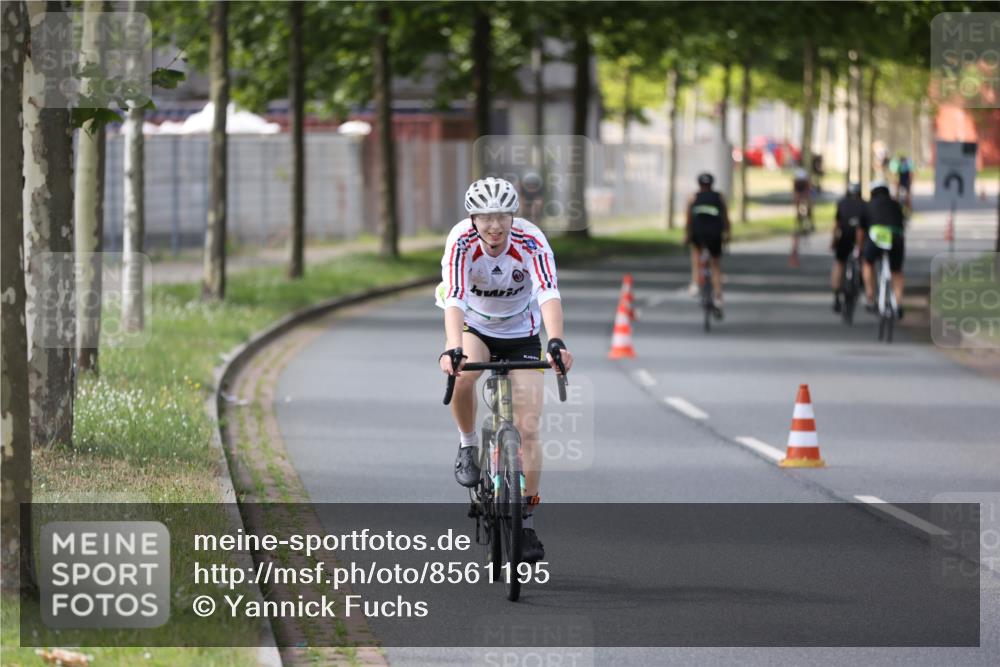 10.08.2025 - GEWOBA Citytriathlon Bremen Yannick Fuchs http://msf.ph/oto/8561195 10.08.2025 14:21:34 Radfahren 9, 140, 177, 334 meine-sportfotos.de
