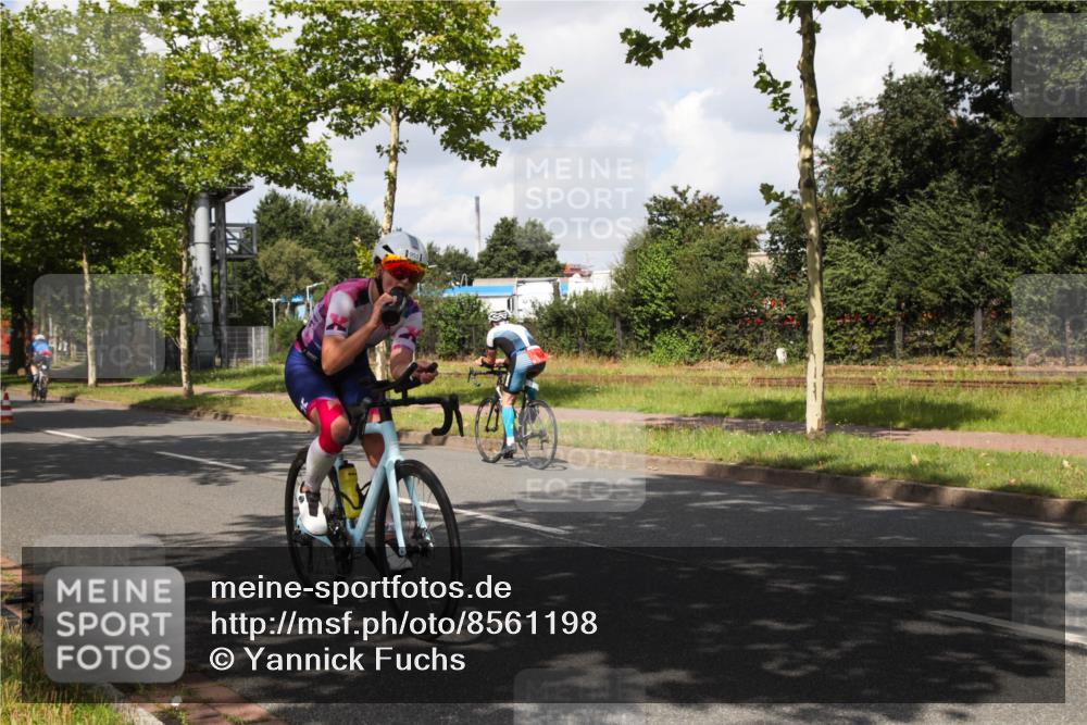 10.08.2025 - GEWOBA Citytriathlon Bremen Yannick Fuchs http://msf.ph/oto/8561198 10.08.2025 12:14:00 Radfahren 568, 587, 590, 615, 621, 689, 733, 788, 863, 873, 950, 951, 1030 meine-sportfotos.de