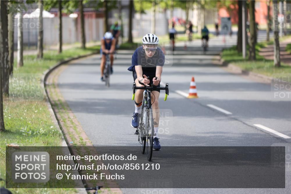 10.08.2025 - GEWOBA Citytriathlon Bremen Yannick Fuchs http://msf.ph/oto/8561210 10.08.2025 14:21:41 Radfahren 9, 140, 160, 177, 211, 283, 334 meine-sportfotos.de