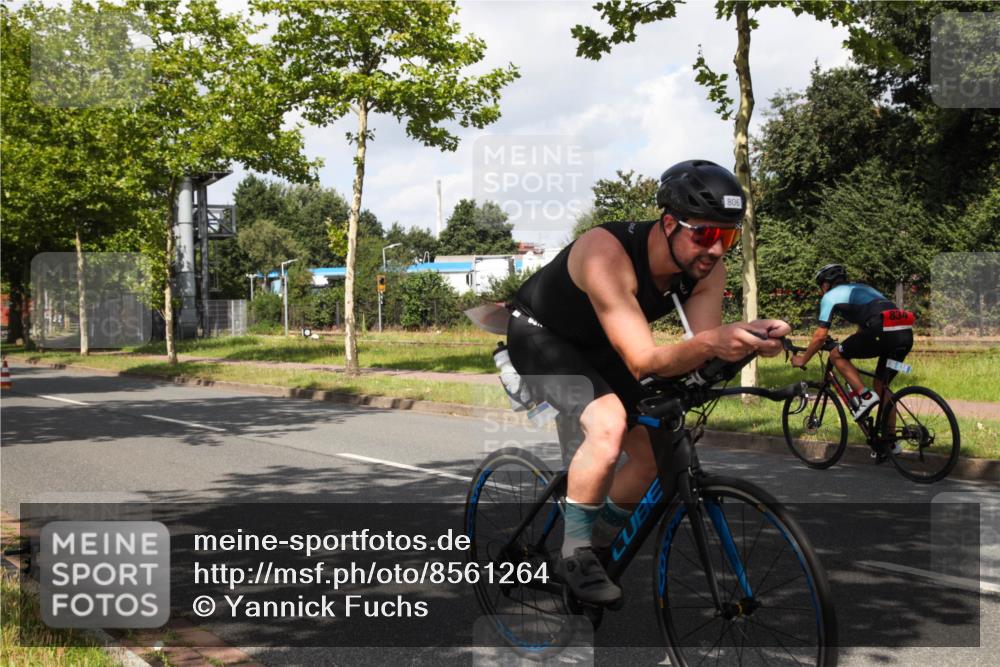 10.08.2025 - GEWOBA Citytriathlon Bremen Yannick Fuchs http://msf.ph/oto/8561264 10.08.2025 12:14:37 Radfahren 632, 681, 708, 735, 736, 738, 806, 838, 888 meine-sportfotos.de