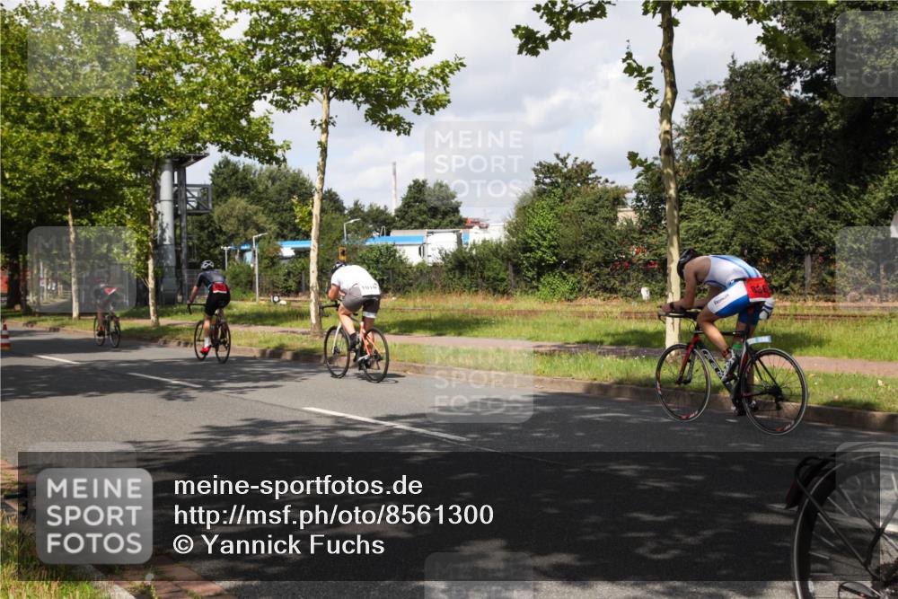 10.08.2025 - GEWOBA Citytriathlon Bremen Yannick Fuchs http://msf.ph/oto/8561300 10.08.2025 12:15:00 Radfahren 551, 564, 627, 635, 657, 753, 826, 852, 857, 895, 897, 959, 1011, 1020 meine-sportfotos.de