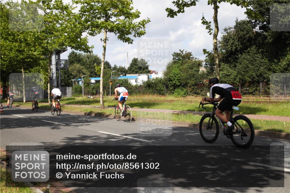 10.08.2025 - GEWOBA Citytriathlon Bremen Yannick Fuchs http://msf.ph/oto/8561302 10.08.2025 12:15:01 Radfahren 551, 564, 627, 635, 657, 753, 826, 852, 857, 895, 897, 959, 1011, 1020 meine-sportfotos.de