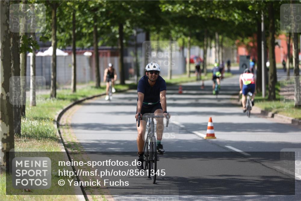 10.08.2025 - GEWOBA Citytriathlon Bremen Yannick Fuchs http://msf.ph/oto/8561345 10.08.2025 14:22:17 Radfahren 109, 186, 215, 217, 224, 253, 258, 262 meine-sportfotos.de