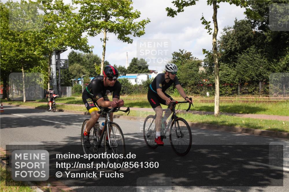 10.08.2025 - GEWOBA Citytriathlon Bremen Yannick Fuchs http://msf.ph/oto/8561360 10.08.2025 12:15:49 Radfahren 600, 626, 641, 682, 686, 707, 715, 824, 836, 839, 840, 859, 891, 1016, 1022 meine-sportfotos.de