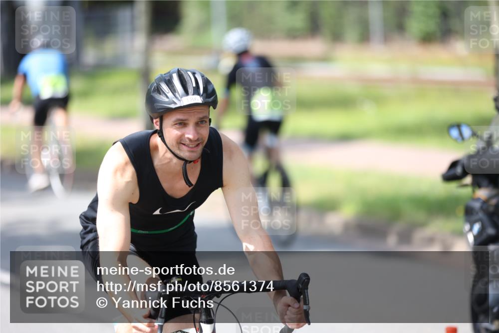 10.08.2025 - GEWOBA Citytriathlon Bremen Yannick Fuchs http://msf.ph/oto/8561374 10.08.2025 14:22:22 Radfahren 109, 186, 215, 217, 224, 242, 258, 259, 262 meine-sportfotos.de