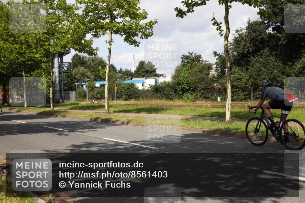 10.08.2025 - GEWOBA Citytriathlon Bremen Yannick Fuchs http://msf.ph/oto/8561403 10.08.2025 12:16:29 Radfahren 742, 768, 820, 843, 902 meine-sportfotos.de