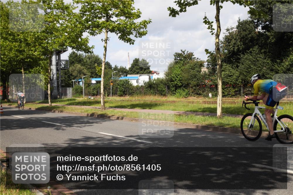10.08.2025 - GEWOBA Citytriathlon Bremen Yannick Fuchs http://msf.ph/oto/8561405 10.08.2025 12:16:32 Radfahren 567, 742, 768, 820, 843, 902 meine-sportfotos.de