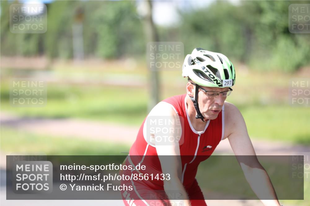 10.08.2025 - GEWOBA Citytriathlon Bremen Yannick Fuchs http://msf.ph/oto/8561433 10.08.2025 14:22:47 Radfahren 86, 89, 182, 204, 242, 252, 280, 289, 297, 353, 427 meine-sportfotos.de