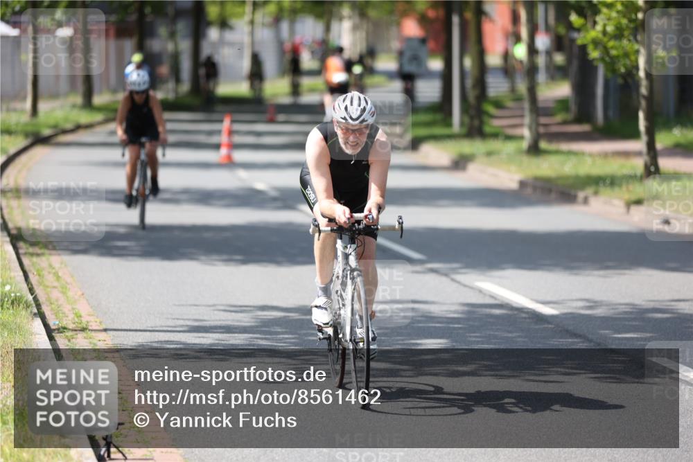 10.08.2025 - GEWOBA Citytriathlon Bremen Yannick Fuchs http://msf.ph/oto/8561462 10.08.2025 14:22:53 Radfahren 86, 89, 182, 204, 246, 252, 280, 288, 289, 297, 353, 427 meine-sportfotos.de