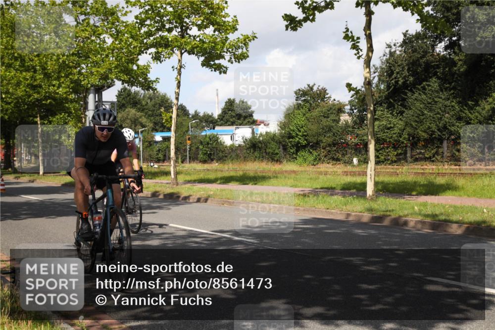 10.08.2025 - GEWOBA Citytriathlon Bremen Yannick Fuchs http://msf.ph/oto/8561473 10.08.2025 12:17:29 Radfahren 671, 766, 856, 912 meine-sportfotos.de