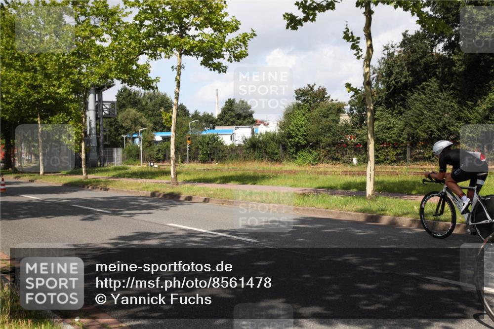 10.08.2025 - GEWOBA Citytriathlon Bremen Yannick Fuchs http://msf.ph/oto/8561478 10.08.2025 12:17:30 Radfahren 671, 766, 856, 912 meine-sportfotos.de