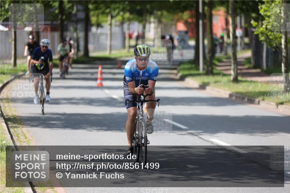10.08.2025 - GEWOBA Citytriathlon Bremen Yannick Fuchs http://msf.ph/oto/8561499 10.08.2025 14:22:57 Radfahren 89, 163, 182, 204, 246, 249, 252, 280, 288, 289, 297, 353, 427 meine-sportfotos.de