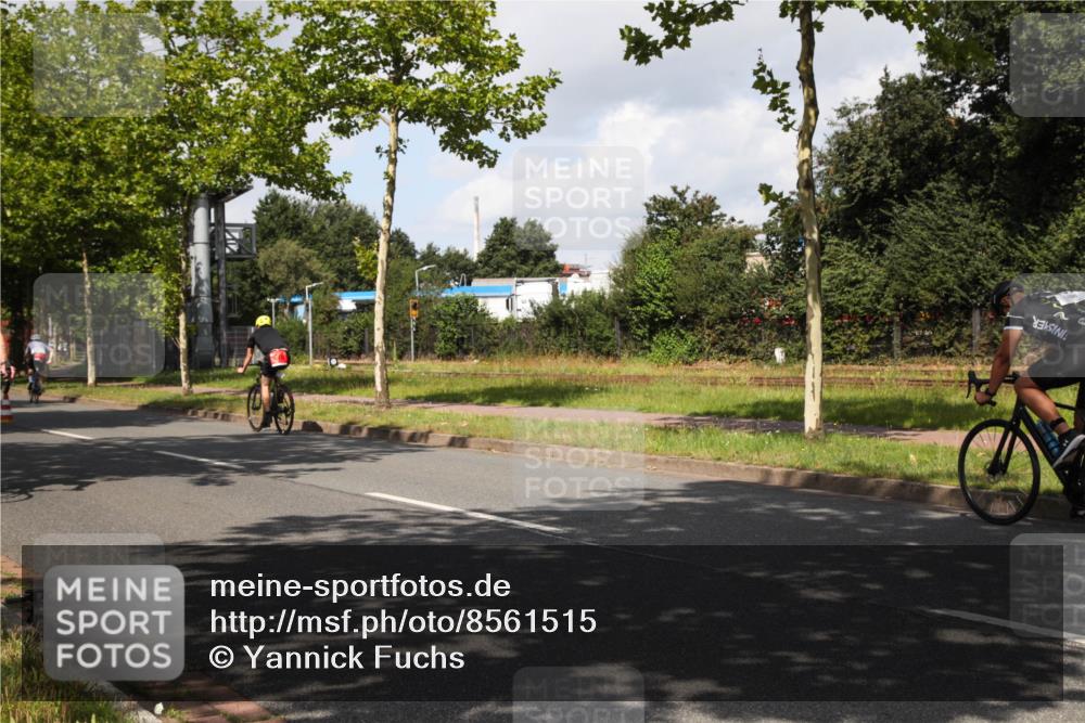 10.08.2025 - GEWOBA Citytriathlon Bremen Yannick Fuchs http://msf.ph/oto/8561515 10.08.2025 12:17:53 Radfahren 560, 566, 741, 765, 794, 867, 933, 1025 meine-sportfotos.de