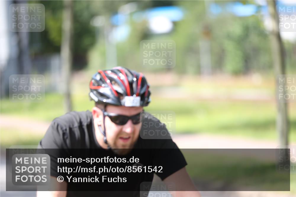 10.08.2025 - GEWOBA Citytriathlon Bremen Yannick Fuchs http://msf.ph/oto/8561542 10.08.2025 14:23:03 Radfahren 89, 163, 182, 209, 222, 246, 249, 252, 280, 288, 289, 353, 423, 427, 431, 480 meine-sportfotos.de