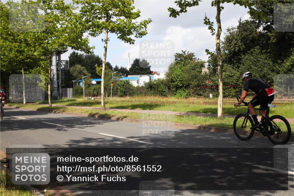 10.08.2025 - GEWOBA Citytriathlon Bremen Yannick Fuchs http://msf.ph/oto/8561552 10.08.2025 12:18:22 Radfahren 579, 582, 637, 678, 680, 763, 833, 855, 914, 919, 973 meine-sportfotos.de