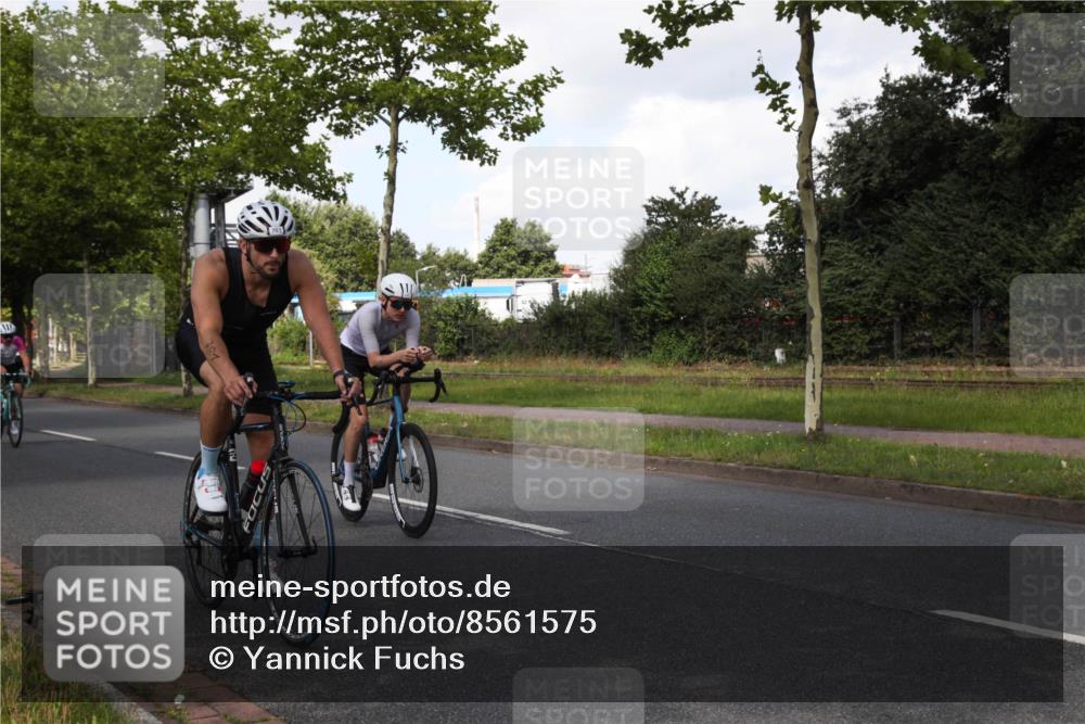 10.08.2025 - GEWOBA Citytriathlon Bremen Yannick Fuchs http://msf.ph/oto/8561575 10.08.2025 12:18:37 Radfahren 584, 637, 642, 652, 678, 680, 759, 763, 781, 855, 919, 1015, 1018, 1029 meine-sportfotos.de