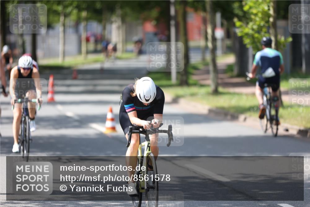 10.08.2025 - GEWOBA Citytriathlon Bremen Yannick Fuchs http://msf.ph/oto/8561578 10.08.2025 14:23:13 Radfahren 154, 163, 200, 209, 213, 222, 225, 246, 249, 288, 423, 431, 478, 480 meine-sportfotos.de