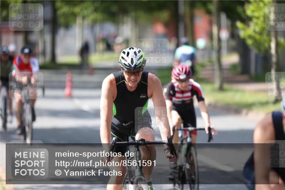 10.08.2025 - GEWOBA Citytriathlon Bremen Yannick Fuchs http://msf.ph/oto/8561591 10.08.2025 14:23:15 Radfahren 99, 154, 163, 200, 209, 213, 222, 225, 249, 423, 431, 478, 480 meine-sportfotos.de