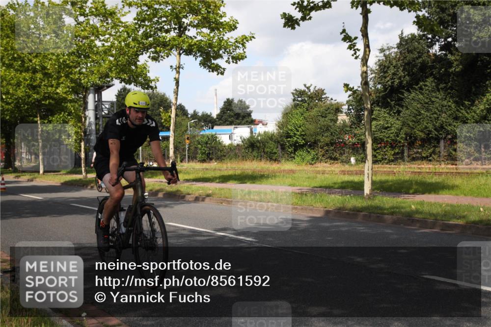 10.08.2025 - GEWOBA Citytriathlon Bremen Yannick Fuchs http://msf.ph/oto/8561592 10.08.2025 12:18:46 Radfahren 556, 584, 642, 652, 678, 759, 781, 789, 790, 825, 853, 855, 919, 978, 982, 1015, 1018, 1029 meine-sportfotos.de