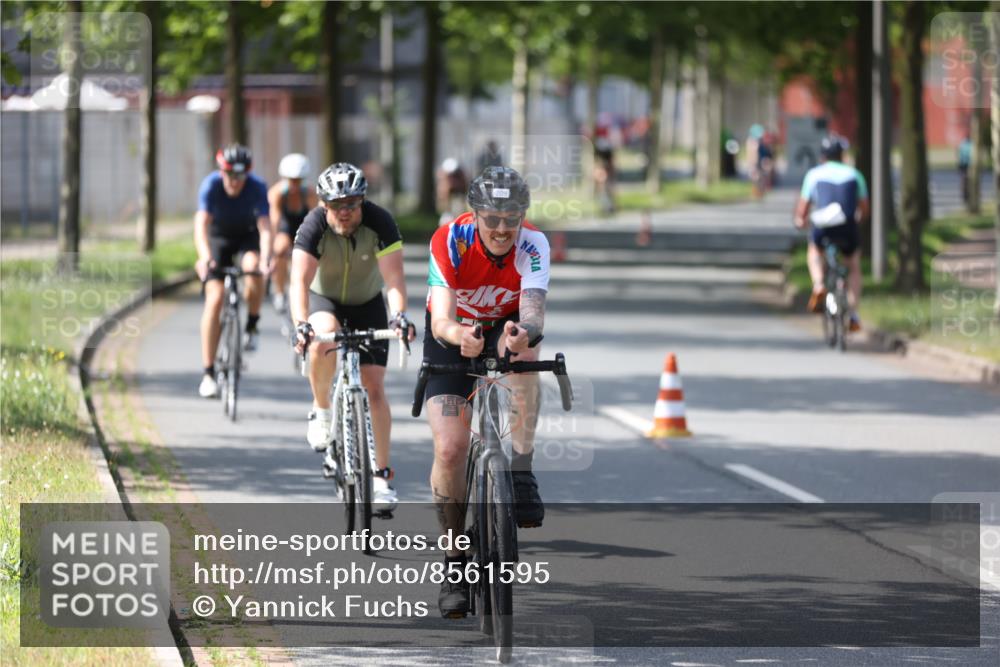 10.08.2025 - GEWOBA Citytriathlon Bremen Yannick Fuchs http://msf.ph/oto/8561595 10.08.2025 14:23:16 Radfahren 99, 154, 163, 200, 209, 213, 222, 225, 249, 251, 423, 431, 478, 480 meine-sportfotos.de