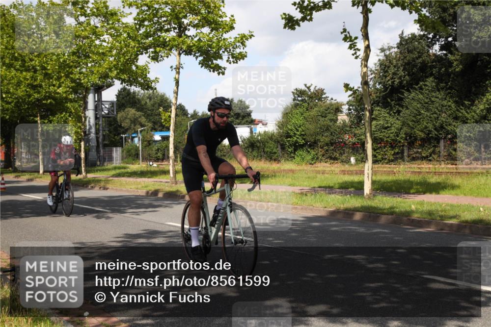 10.08.2025 - GEWOBA Citytriathlon Bremen Yannick Fuchs http://msf.ph/oto/8561599 10.08.2025 12:18:52 Radfahren 556, 642, 652, 789, 790, 825, 853, 978, 982, 1015, 1018, 1029 meine-sportfotos.de