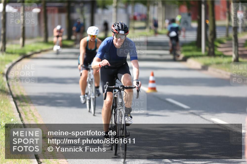 10.08.2025 - GEWOBA Citytriathlon Bremen Yannick Fuchs http://msf.ph/oto/8561611 10.08.2025 14:23:18 Radfahren 99, 154, 163, 200, 209, 213, 222, 225, 249, 251, 317, 423, 431, 478, 480 meine-sportfotos.de